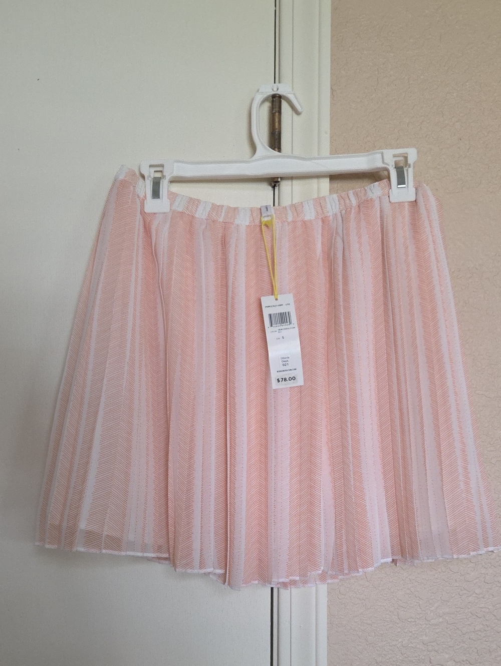 BCBGeneration Pink Pleated Mesh Mini Skirt